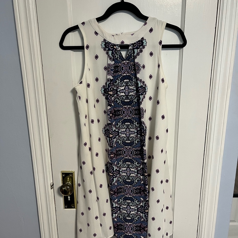 Xhilaration Cream Sheath Mini Dress Sleeveless Crew Neck